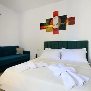 Berat Central Studio , Berat Albania
